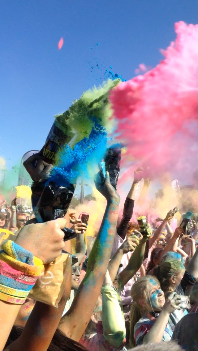 tmacroc17's tweet photo. #ColorRun2015 https://t.co/g17QLH65gn