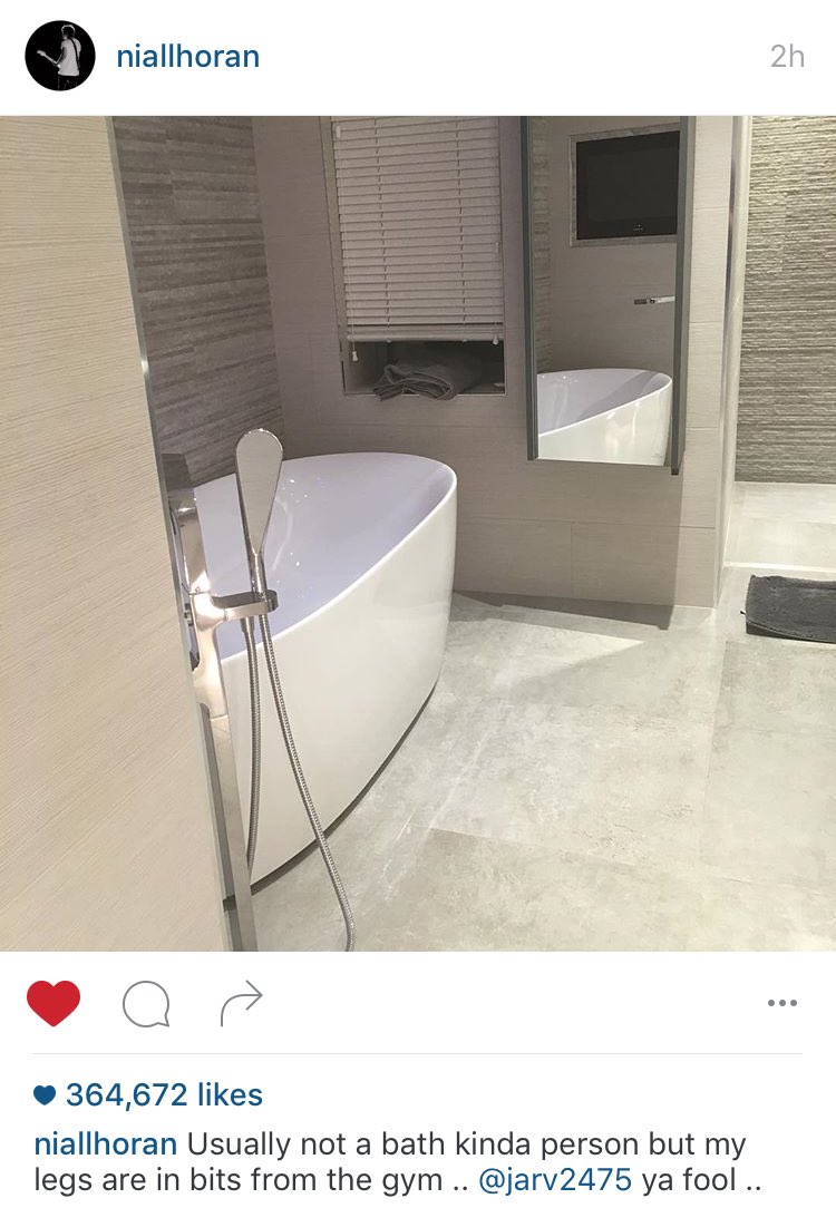 enewsrox's tweet photo. After 22 years, Niall Horan finally learns how to cleanse himself. Congrats Niall, we knew you could do it! https://t.co/WkO0YQPEZw