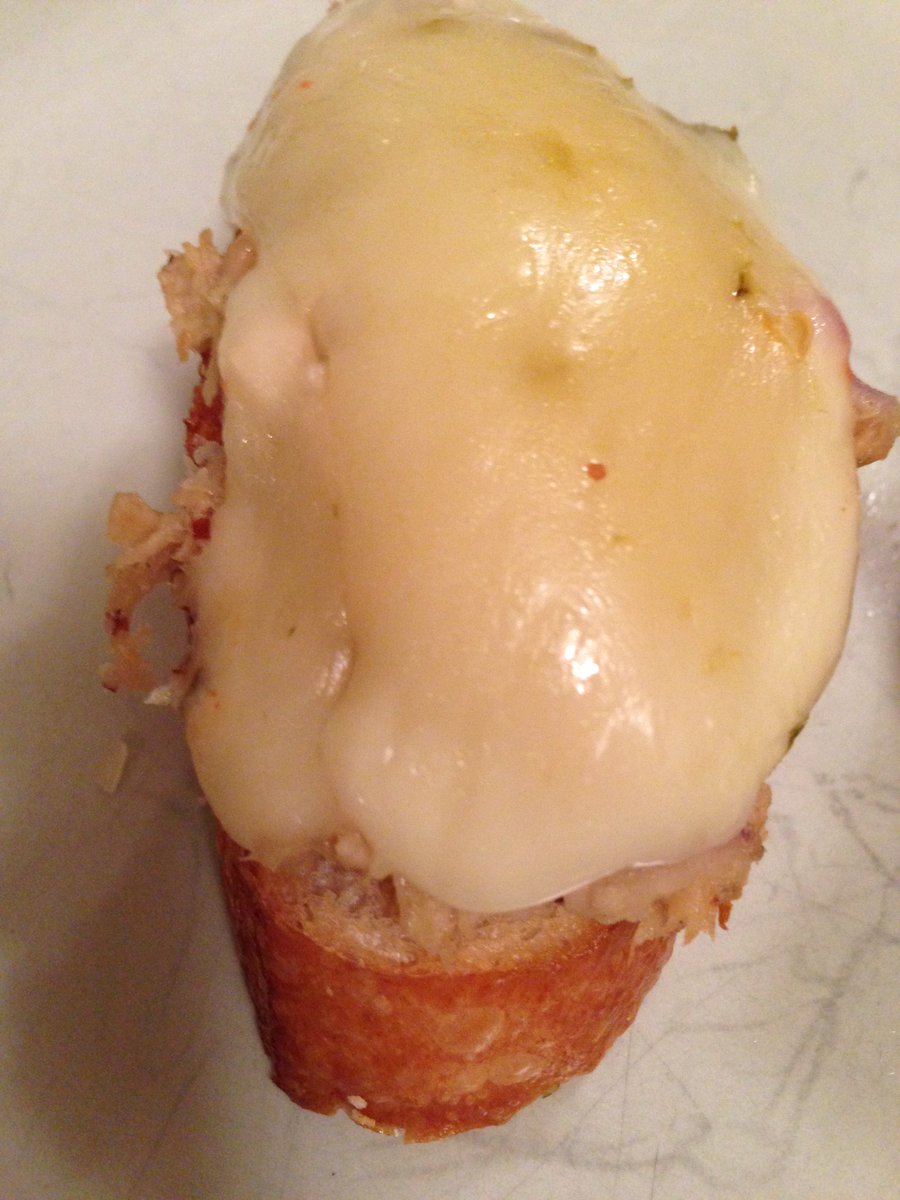 ORalbacoreTuna's tweet photo. Mini Tuna melts for #tunatuesday https://t.co/v9Ee0YMav4