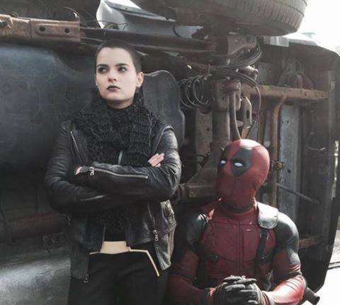 srdeadpool4's tweet image. Quiere salir al coche?