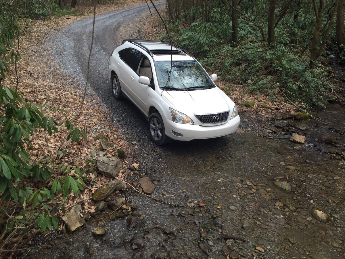 flexterratv's tweet photo. When you and your friend get lost in the mountains and have to off-road his mother's Lexus.. https://t.co/FJ460Rdxdd