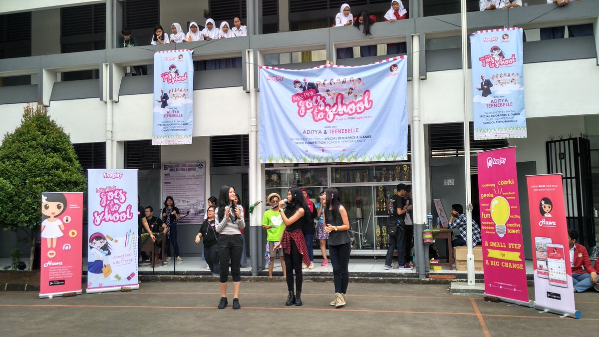 Live perform @teenebelle_ID at SMAN 9 Bogor with <a href="/hawaapp/">Hawa Aplikasi Wanita</a>