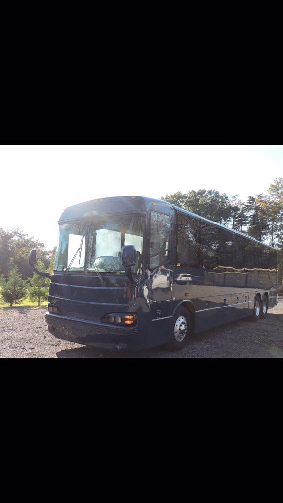 JMD Limousines. tweet media