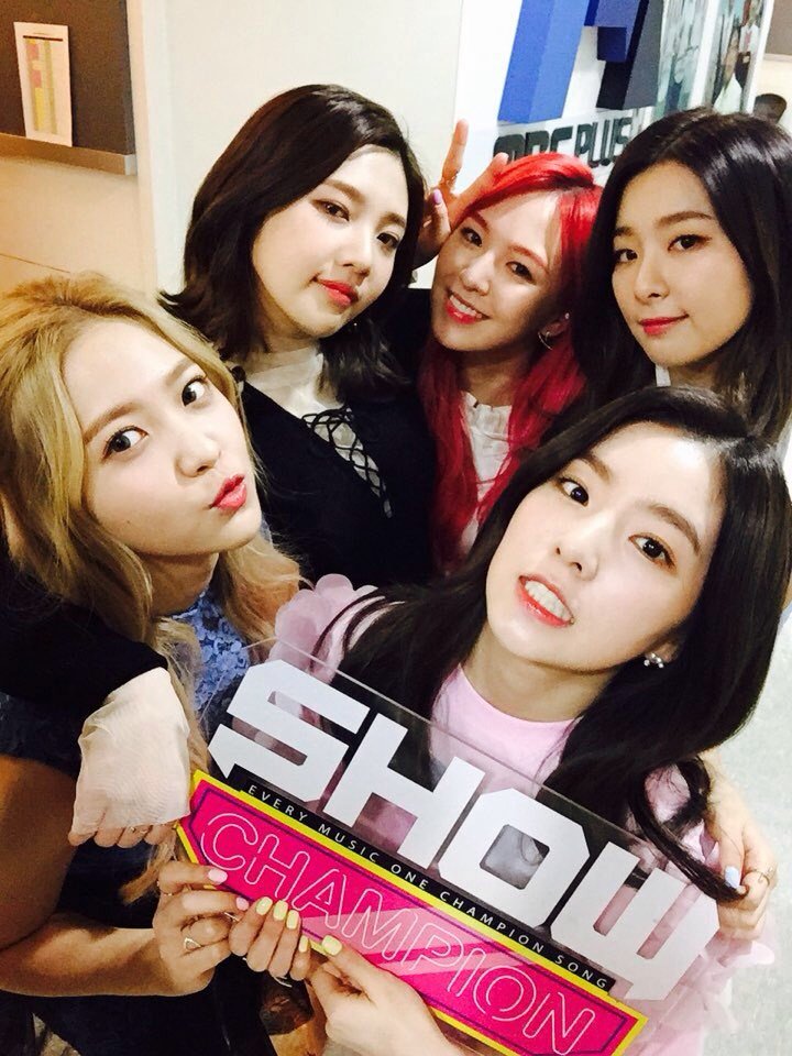 IRENEworlds's tweet photo. [OFFICIAL] 160323 Show Champion's Twitter update - #RedVelvet #IRENE https://t.co/NrFB0ZBqAD