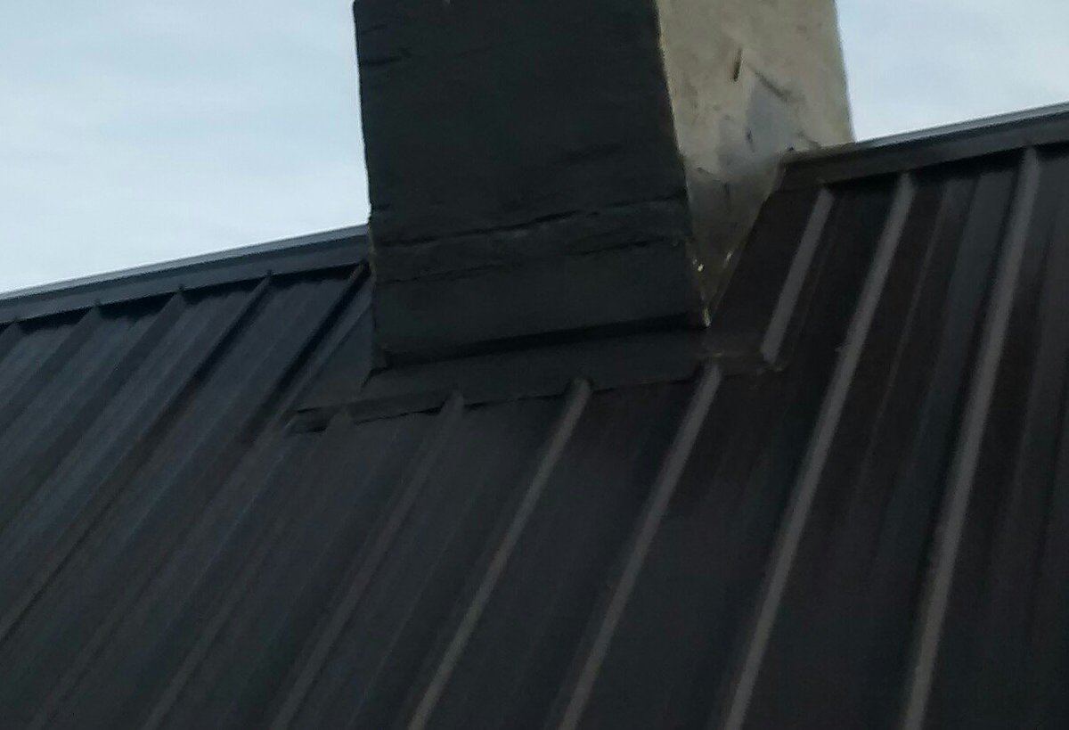 roofingby's tweet photo. #CombsRoofinganddesign #Chimney #flashing for #Metalroofing. @roofingby https://t.co/gp5UInmCxL