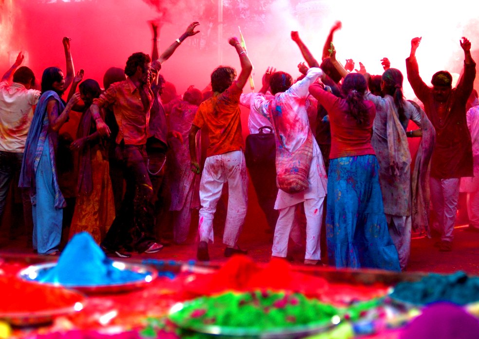 BOPGrp's tweet photo. Here are few tips to clean your home after #Holi celebration. https://t.co/uhZBKtk37V #HappyHoli https://t.co/cfnOmvlwyh