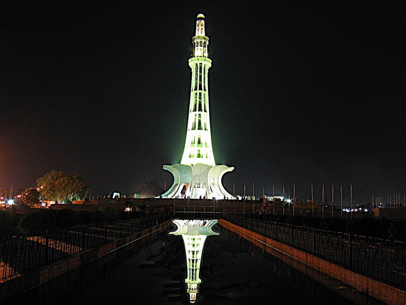 Fazee4u's tweet photo. #23marchday
#resoluationday
#longlivepakistan
#peacepakistan
#pakistanzindabad
#pakistanhamaripehchan
#fazee4u https://t.co/1uSEwEvBV2