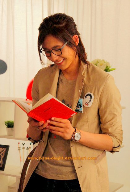 "One only love for you who always wait for me, thanks from me."
Ewww, the cheesy one who I was read now.