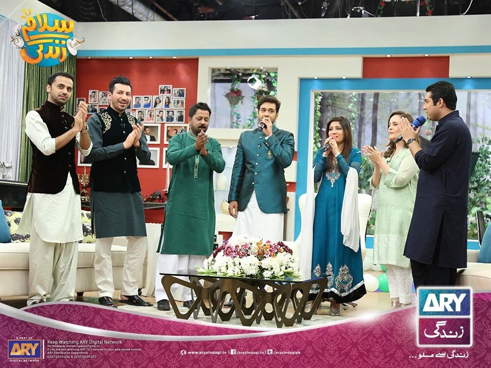 ShSarmad71's tweet photo. #SalamZindagi #MorningShow #ARYZindagi @faysalquraishi 
@iqrarulhassan @WaseemBadami ma sha ALLAH #azaming #show https://t.co/LW60Zafkv5
