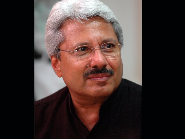 ETPanache's tweet photo. When #SunilAlagh's hot-air ballon trip ended with a crash.
https://t.co/1ZrsEAvwhe https://t.co/nE34VieunB