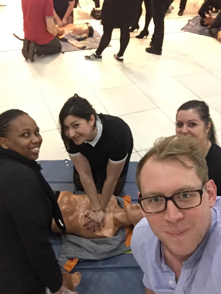 CABINN_Hotels's tweet photo. Safety first! #CABINN #firstaid #rødekorsførstehjælpskursus #AED https://t.co/SupvqIgwcd