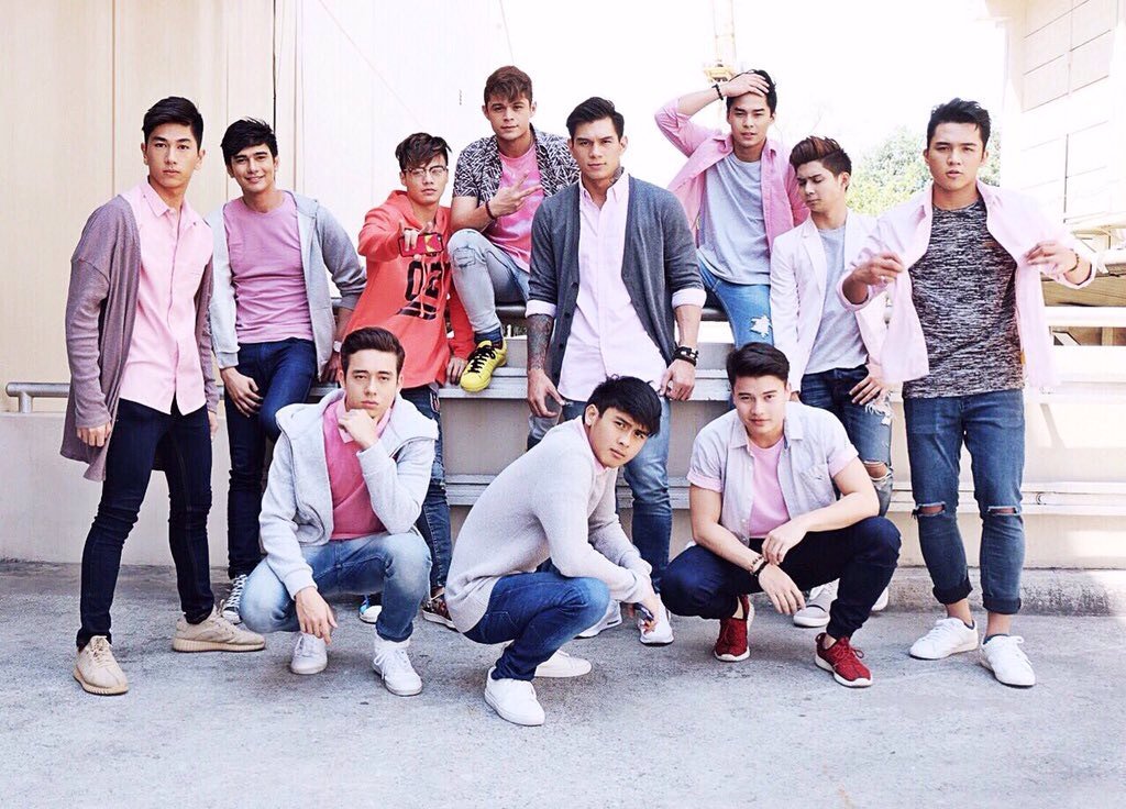 HashtagsBTN's tweet photo. Nakikisama talaga sila sa panahon! Grabe kayo mga beh! Ang iniiiiit! @iamzeuscollins
HASHTAGS FeaturedOnStarStudio https://t.co/HJ0MYIZF5X
