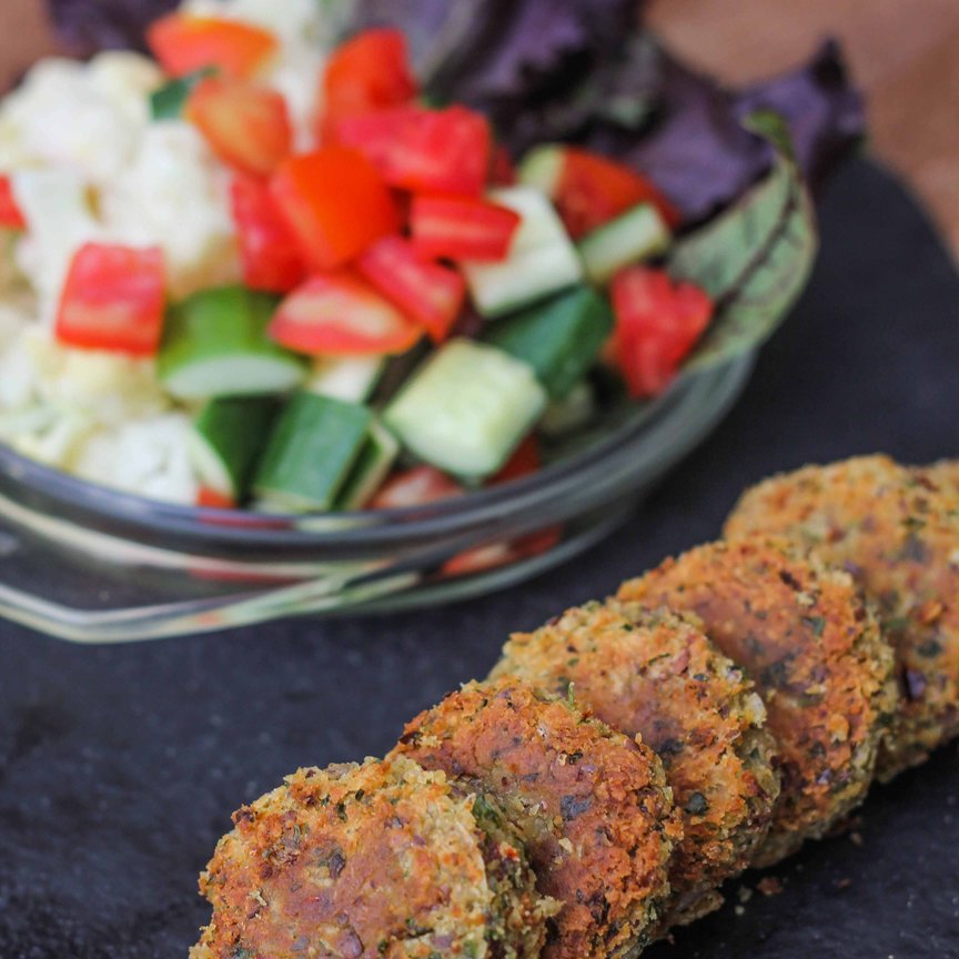PHD_Bangalore's tweet photo. Need a healthy lunch ? Try @chefkraftindia #Falafel salad -get your dose of #iron+ #vitaminC https://t.co/KpDCpwiUz4 https://t.co/5DYhMSHJzi