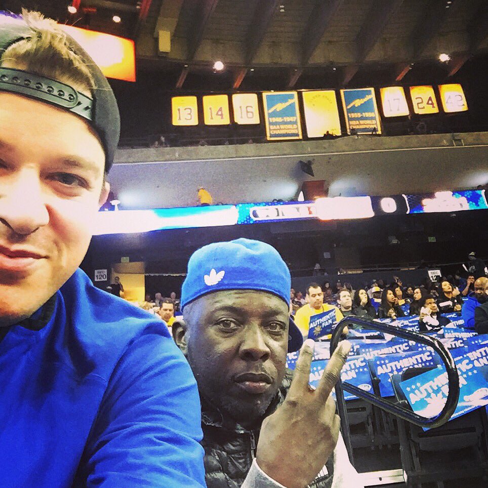 senseiscommon's tweet photo. Life isn't fair, man. Genuiely considered Phife a friend. Thank you for everything, Malik. The world will miss you. https://t.co/ccBWOeToYf
