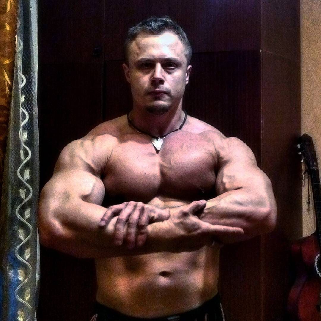 SixpacksDaily_'s tweet photo. #бодибилдинг #фитнес #тренировка #bodybuilding #gym #fitness #motivation #flex#youbody #instache #качайтесьглупцы #… https://t.co/t8t6syV3xL