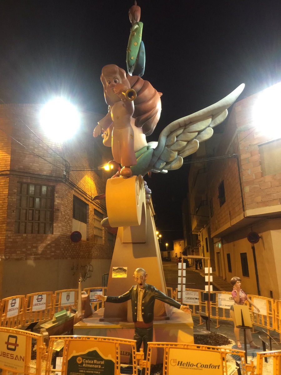ElCompromis's tweet image. Falla 2016