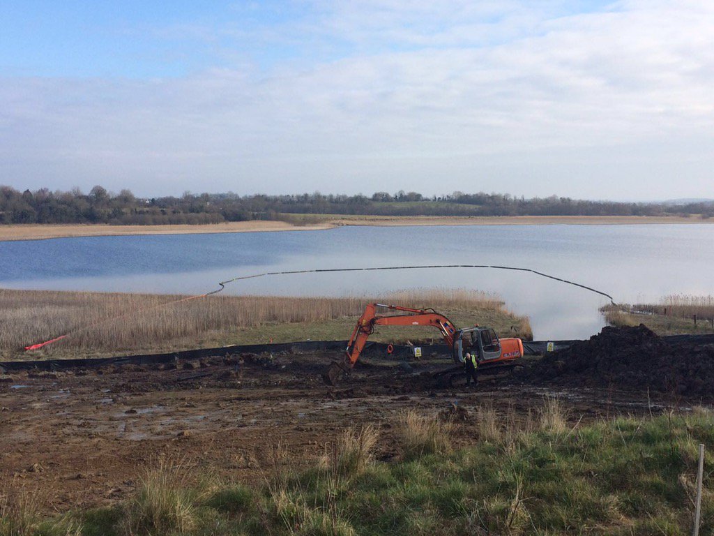 MURLACUK's tweet photo. 240 metres of silt curtain installed in ireland this week for a client. Great job team! #siltcurtain #Ireland https://t.co/snZ4g9OcZ8