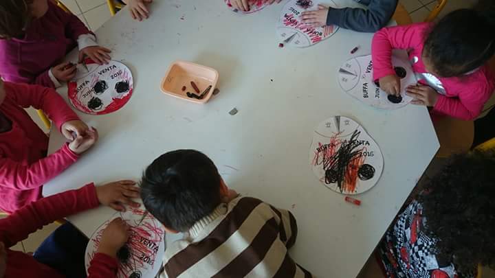 BuffaVenta's tweet photo. Ce matin, animation chez les petits et moyens d'#Augustinmalroux #tarn #buffaventa2016 #ffvl #carmaux #midipyrenees https://t.co/mjtYrYGLPl