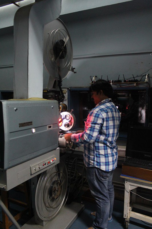 FHF_Official's tweet photo. NFAI, one of the only places in India to have the 35mm projection. #FPRWI2016 #throwback https://t.co/OSOhLixiKX