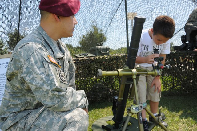 evanstle's tweet image. That's right son, ISIS assholes in the open #FireForEffect