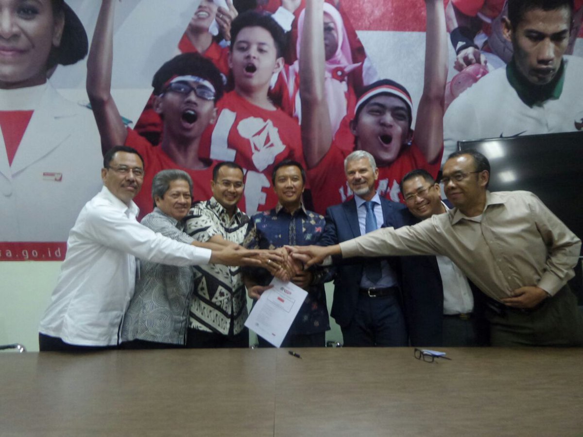 imam_nahrawi's tweet photo. Semoga penyelenggaraan #MXGP sukses, dan bisa membangkitkan semangat para pembalap2 muda kita di Tanah Air. Amin. https://t.co/Wuxrp6cKIZ