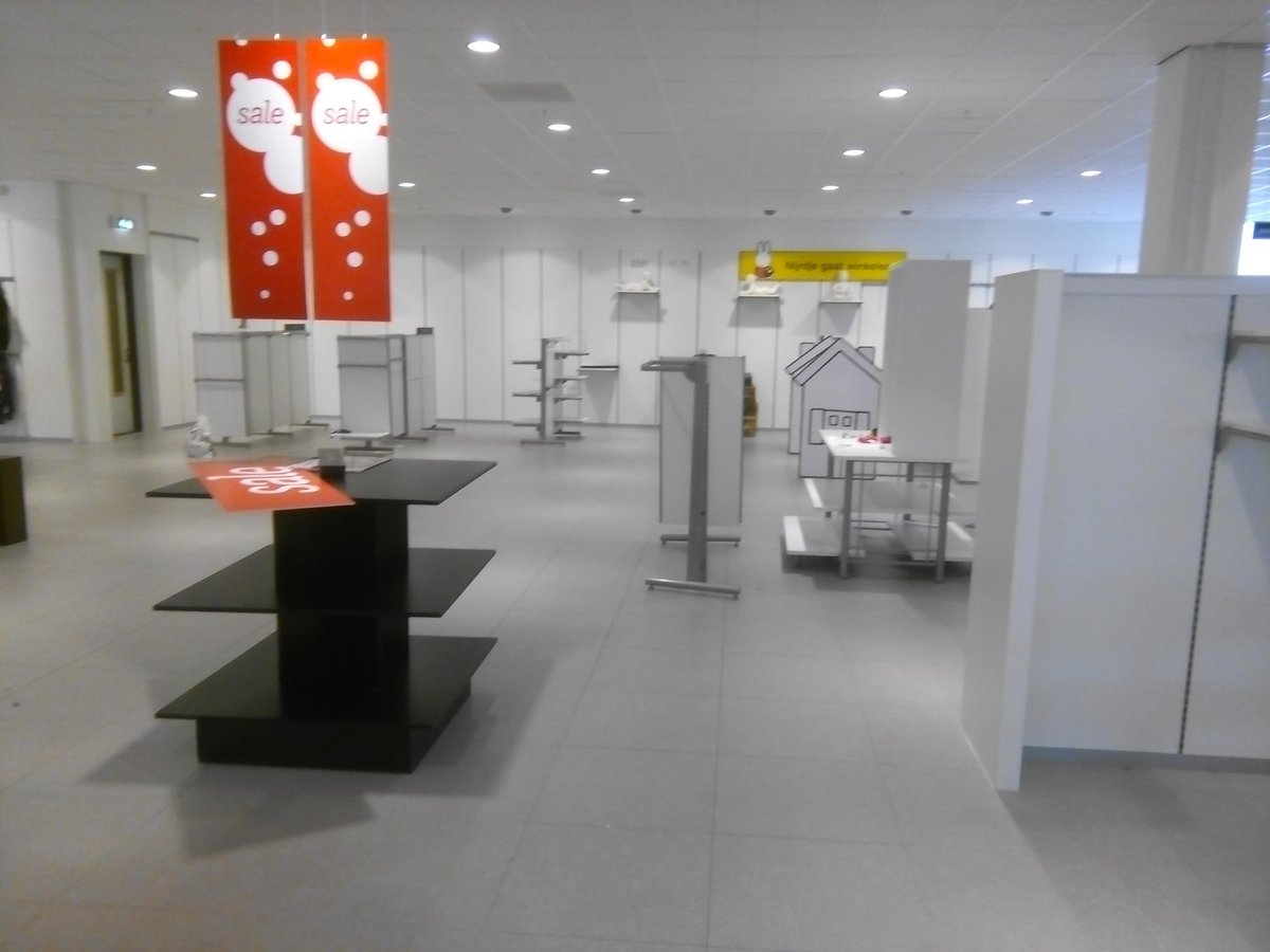 PatrickEijck's tweet photo. Grote groepen voor V&amp;D Vlaardingen. Waar wachten ze op? https://t.co/O1bxIlHTyd