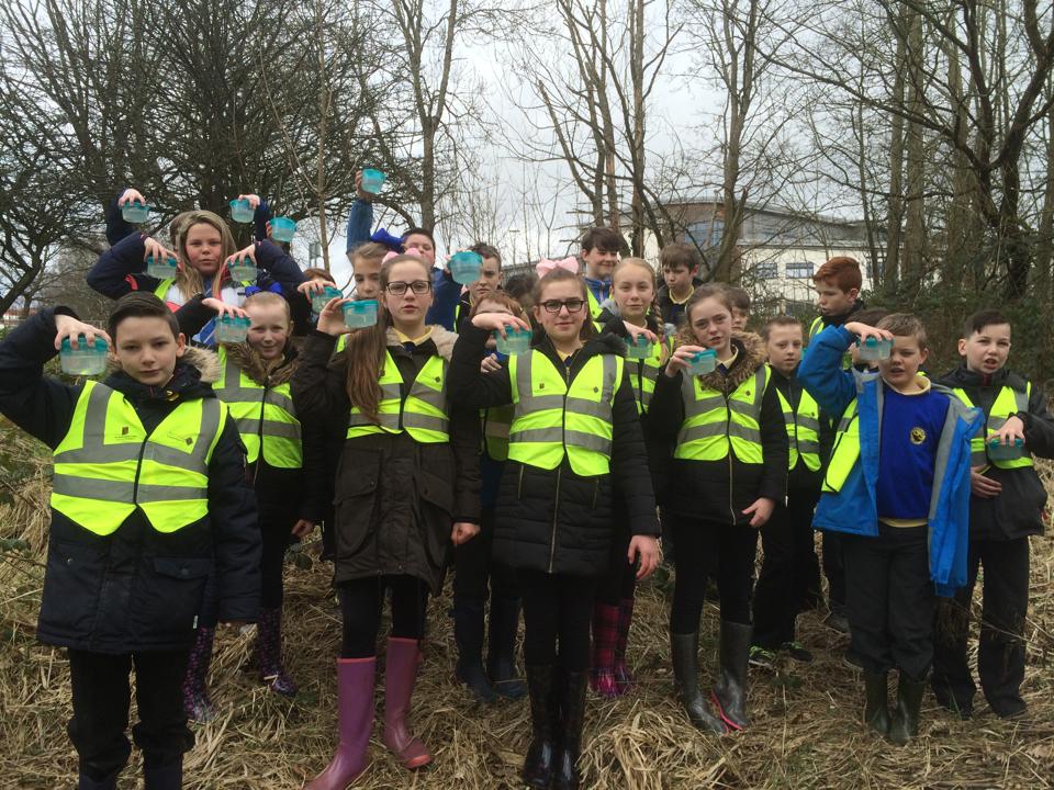 LuggieWatch tweet media