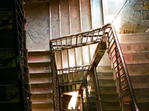 AnimatingSpaces's tweet image. Affordable spaces can help artists breathe new life into the cultural fabric of a city ow.ly/ZPk53