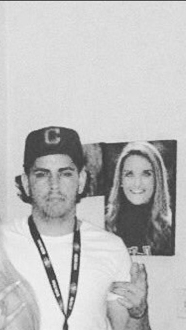 "I'm so not bisexual" https://t.co/0WfVdnd5ML<a href="/tag/aggravatedflexer2"class="tags"><span>#aggravatedflexer2</span></a>