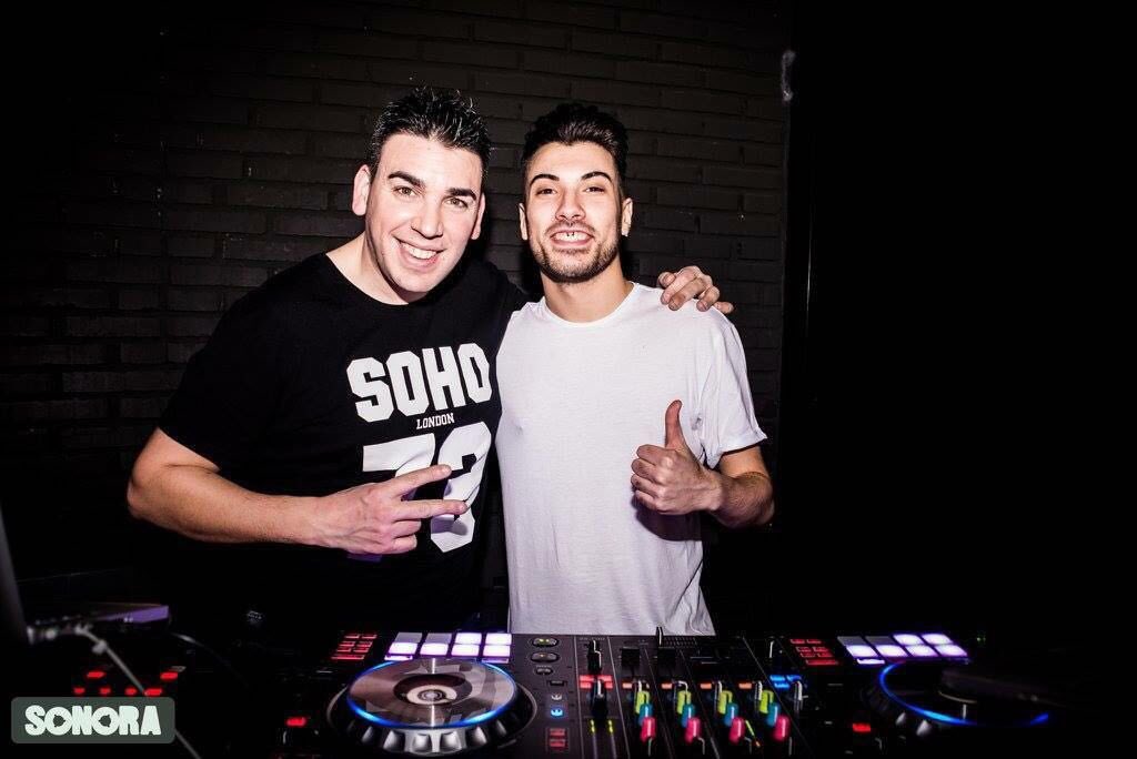 SALASONORA's tweet photo. Este sábado #ANDEKOGOMEZ y #DJBLASTER en el BAR de SONORA!!! https://t.co/SfGzKks8ys