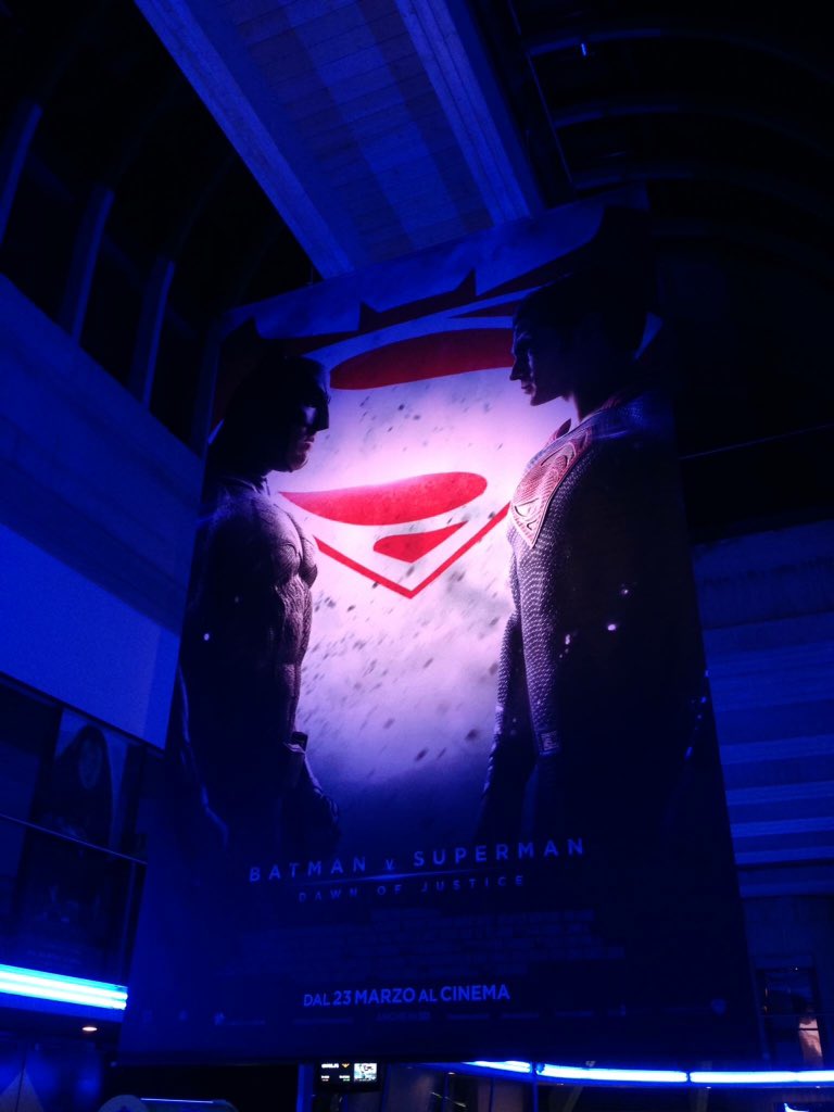 FrancyVec's tweet photo. Ieri sera anteprima #BatmanVSupermanIT! #ChiVincerà fra #Batman e #Superman? https://t.co/te6dZyI4Qc