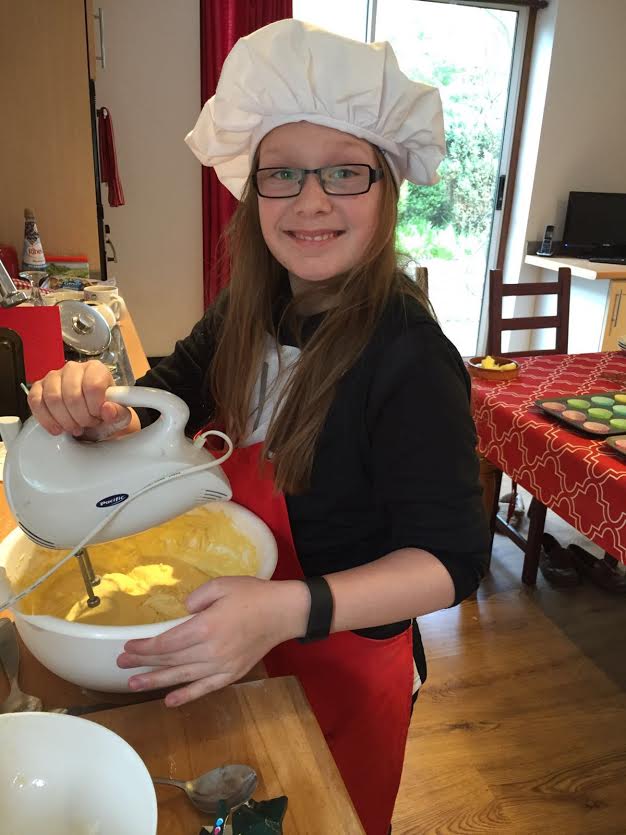 KidPundits's tweet photo. Our lovely Kid Pundit Maisy has been doing some #baking with the Brownie Bliss book https://t.co/tR6J3JlNtm #yummy https://t.co/qoyp4ZYlKA