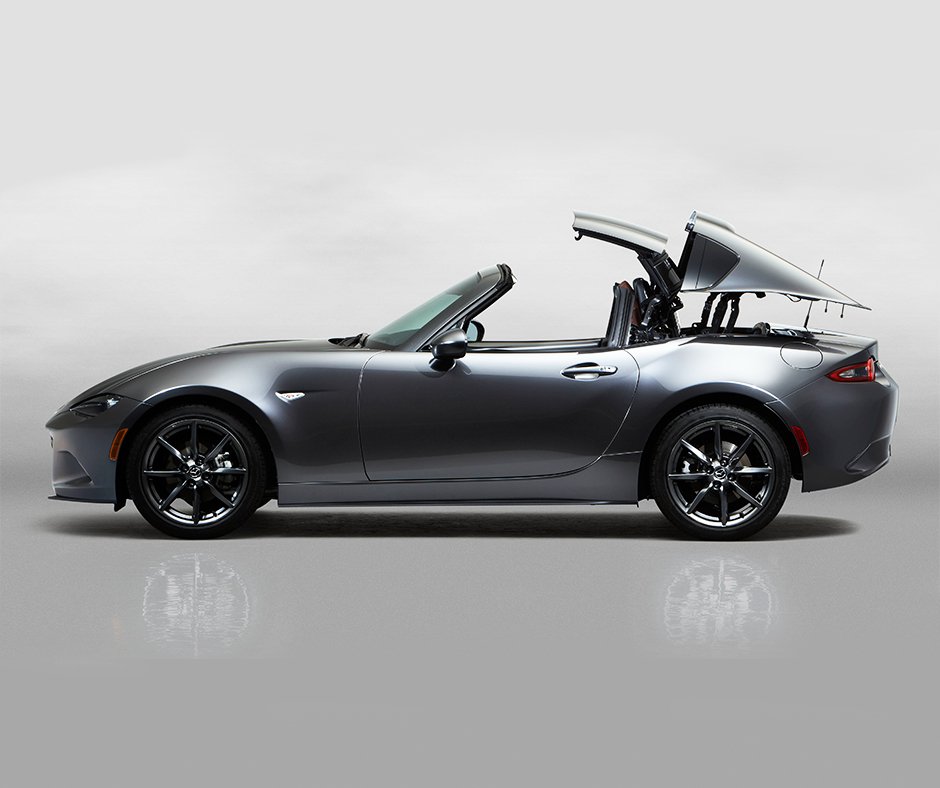 MazdaSrbija's tweet photo. Noćas smo na New York Auto Show-u predstavili novu bebu u porodici: Mazda MX-5 RF (Retractable Fastback) :-) https://t.co/USLJpAO7bm