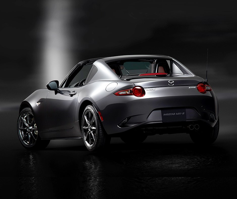 MazdaSrbija's tweet photo. Noćas smo na New York Auto Show-u predstavili novu bebu u porodici: Mazda MX-5 RF (Retractable Fastback) :-) https://t.co/USLJpAO7bm