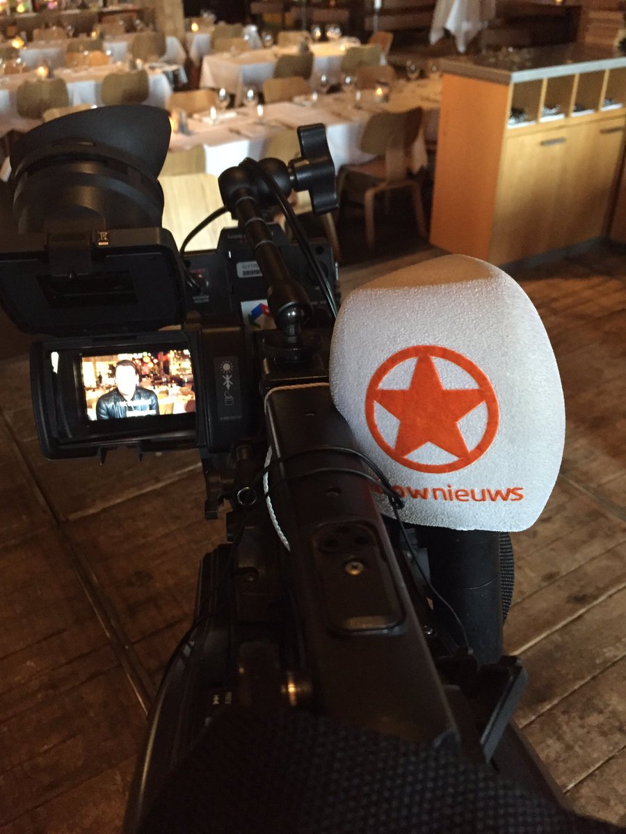 studio1NL's tweet photo. Tino Martin “zweeft” nog na winnen Edison https://t.co/rFVdasarB7 https://t.co/FjMWKnjOPv