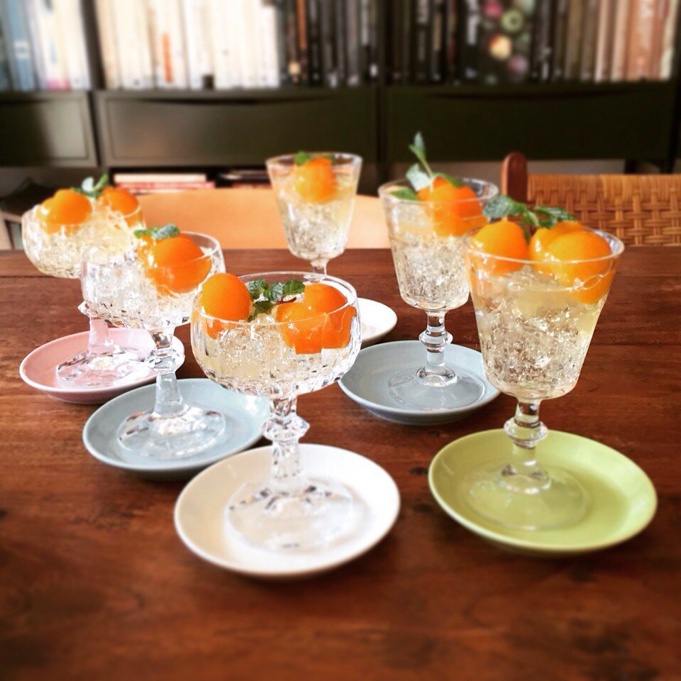 mihoko_aroma's tweet photo. #likelikekitchen の #お料理教室 で教わった #きんかんのコンポートと #白ワインゼリー ♡.
.
#コンポート #八角 #カルダモン #ワインゼリー #料理教室 https://t.co/2vGmbuaalC