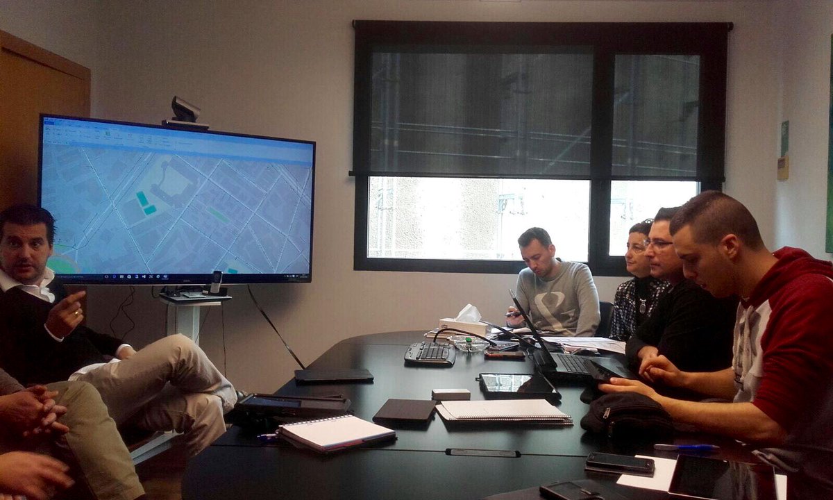 SocadeSL's tweet photo. Estem fent a @ematsa un curs sobre inspecció d'elements de la xarxa de clavegueam amb el #ViReD https://t.co/Pb1TFLXHpY