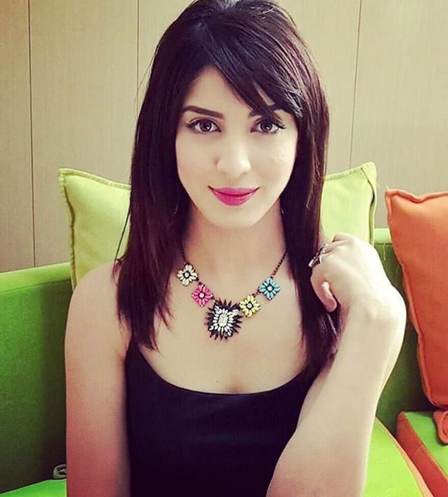 TumblrARB's tweet photo. I vote for #SouhilaBenLachhab  @SuhilaBnLachhab
 #TBworld2016 @DTopbeautyworld https://t.co/apBC5ODRnd