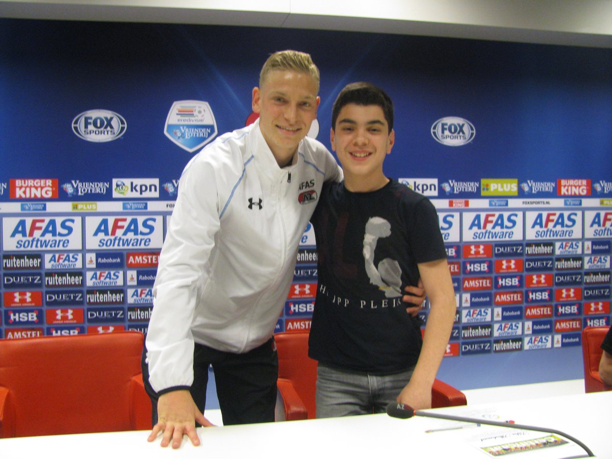 PfSAlkmaar's tweet photo. Certificaatuitreikingen maandag en dinsdag met Hatzidiakos, Coutinho, Kramer en Doodeman! #lerenmeteenwowfactor #AZ https://t.co/drwhLqG8OB