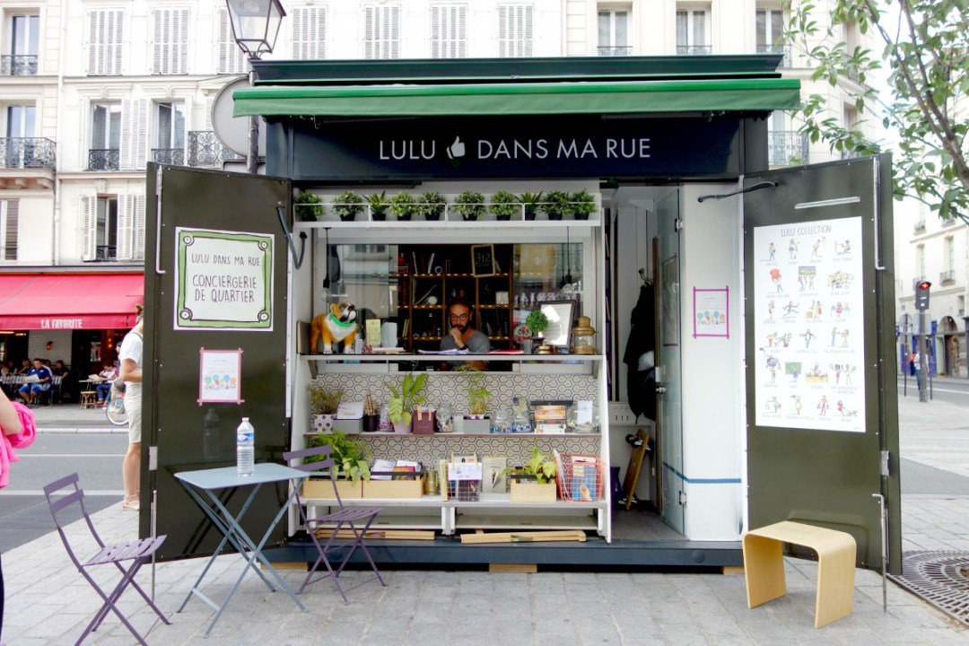 Labsus1's tweet photo. Da #Parigi la storia di @Luludansmarue, il portierato di #quartiere condiviso dei #cittadini https://t.co/zy49kvQaCo https://t.co/IQeV3tAdrm