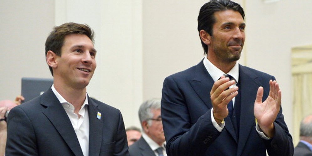 Bolanet's tweet photo. https://t.co/IDgmOFzx4S - 'Satu Ballon d'Or Untuk Buffon, Satu Untuk Messi' https://t.co/SrgFuNgv4a