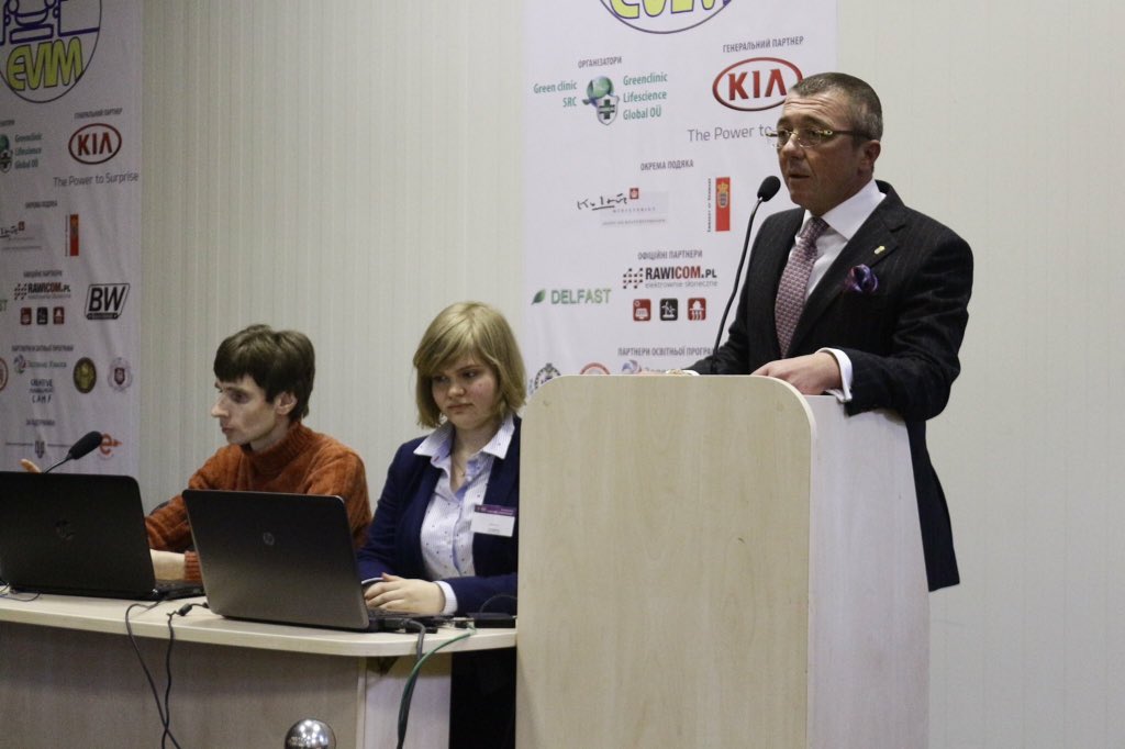 EVIMsummit's tweet photo. Andriy Bilyj speaking of the future of electro cars in Ukraine. #evim2016 https://t.co/SgQiSZyHw6