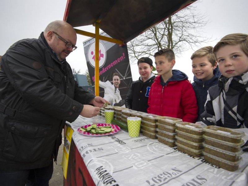 Scholieren in Huissen tonen ondernemerstalent, Ikgaondernemen! #po #vmbo #mbo #hbo goo.gl/Tlw4iy