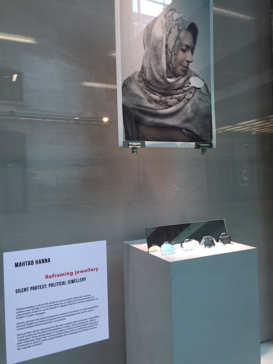 ResearchUAL's tweet photo. Reframing PhD @csmresearch @CSM_news feat #ualphd student @MahtabHanna #jewellery https://t.co/vqj7GZCy9f