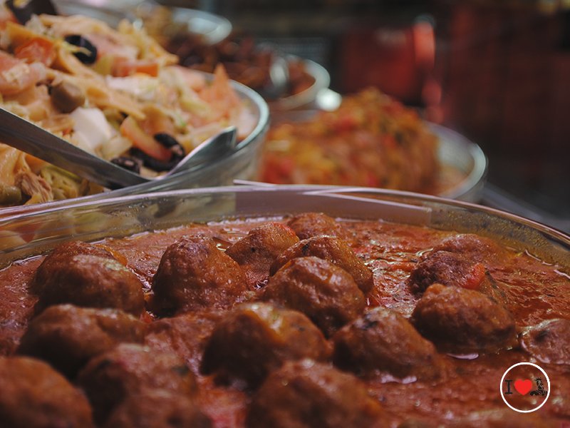 ElSabrosoMadrid's tweet photo. Siente como la carne picada se deshace en tu boca...¡prueba nuestras albóndigas! #ElSabroso #MuchoMásQuePollo https://t.co/lHQdX4borP