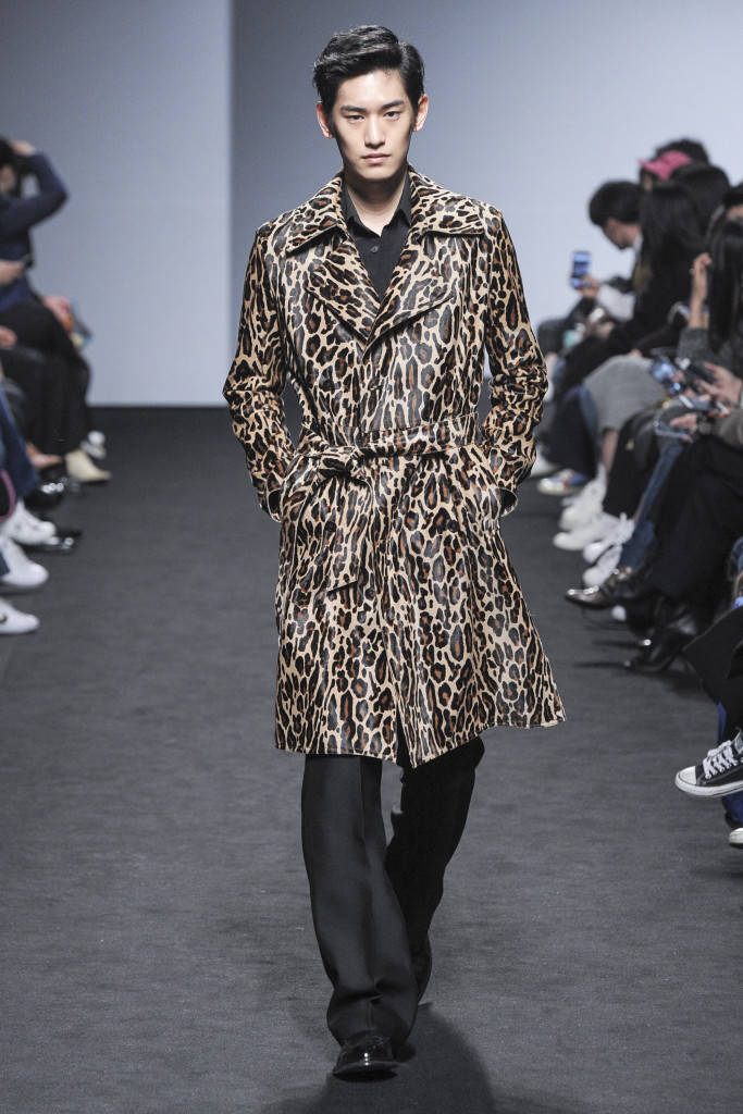 MeanNie_Model's tweet photo. Kim tae hwan  [2016FW #Kimseoryong ] #seoulfashionweek #sfw #kimtaehwan #koreanmodel https://t.co/jQ8bllVcSi