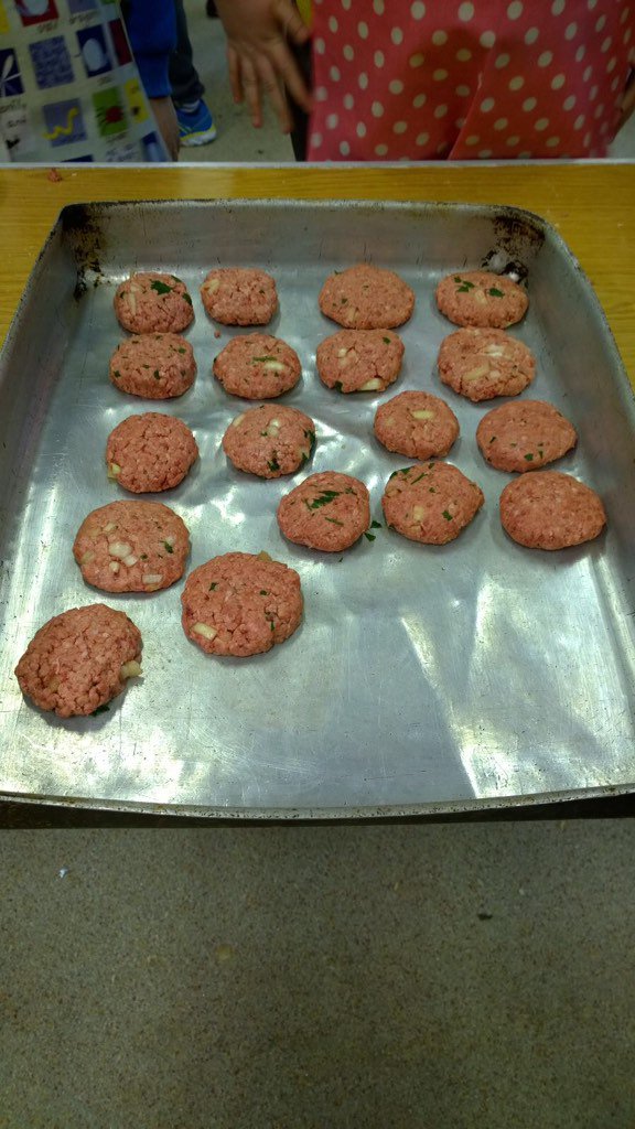 ClasePrimary's tweet photo. Making burgers too for our lunch! #MasterChefHereWeCome #MoveOverMcDonalds #Y6Residential @StMadoc https://t.co/Z7pK2Kq8I7
