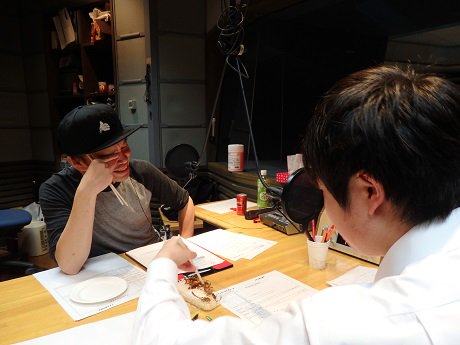 top954's tweet photo. ＴＢＳラジオ「ザ・トップ５」残り１時間を切りました！ゲテモノランキングで熊崎風斗×高橋芳朗コンビが試食挑戦中！ #top954 #radiko #tbsradio https://t.co/SAUMmi0m6q https://t.co/nzWmSKlHfu