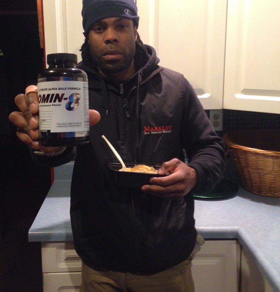 Muscleboyfit's tweet photo. Breakfast and DOMIN-8  -The 8 in 1 MEN'S PERFORMANCE VITAMIN by @ardnutrition https://t.co/IiIbEyndI5