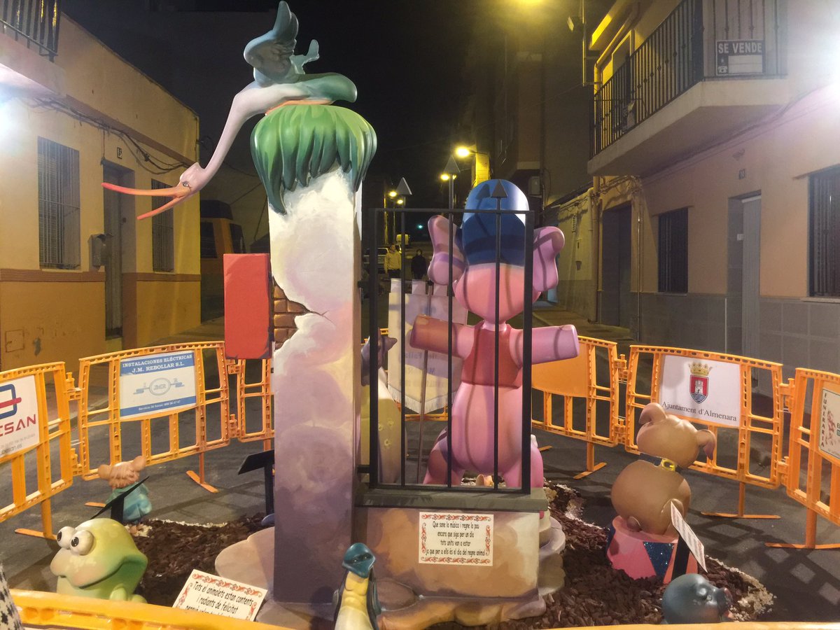 ElCompromis's tweet image. Falla infantil 2016